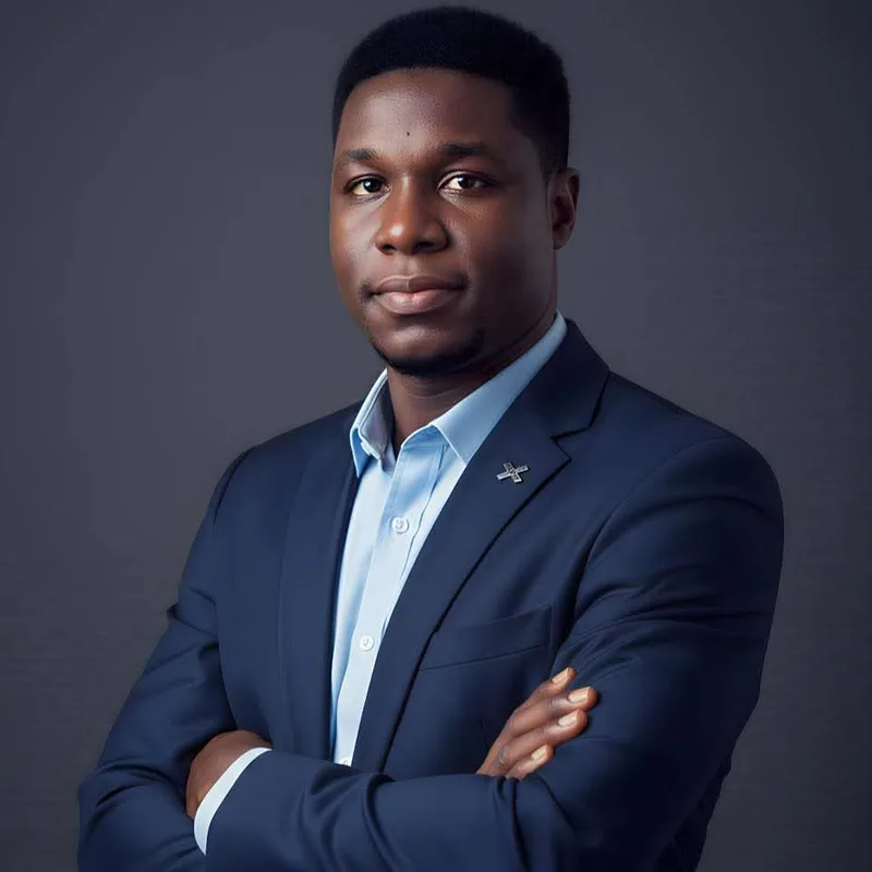 Portrait d'Emmanuel NOUHOU